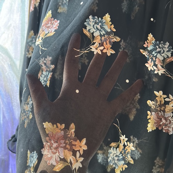 Zara Sheer Floral Blouse - Picture 2 of 4